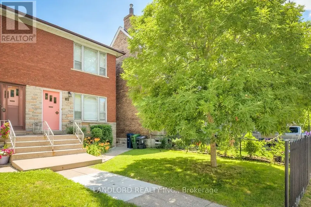 85 Greenlaw Avenue, Toronto (Corso Italia-Davenport)