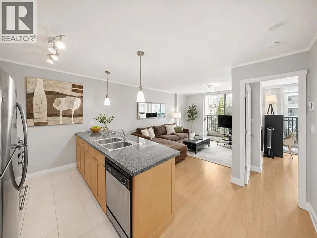 605 989 Richards Street, Vancouver