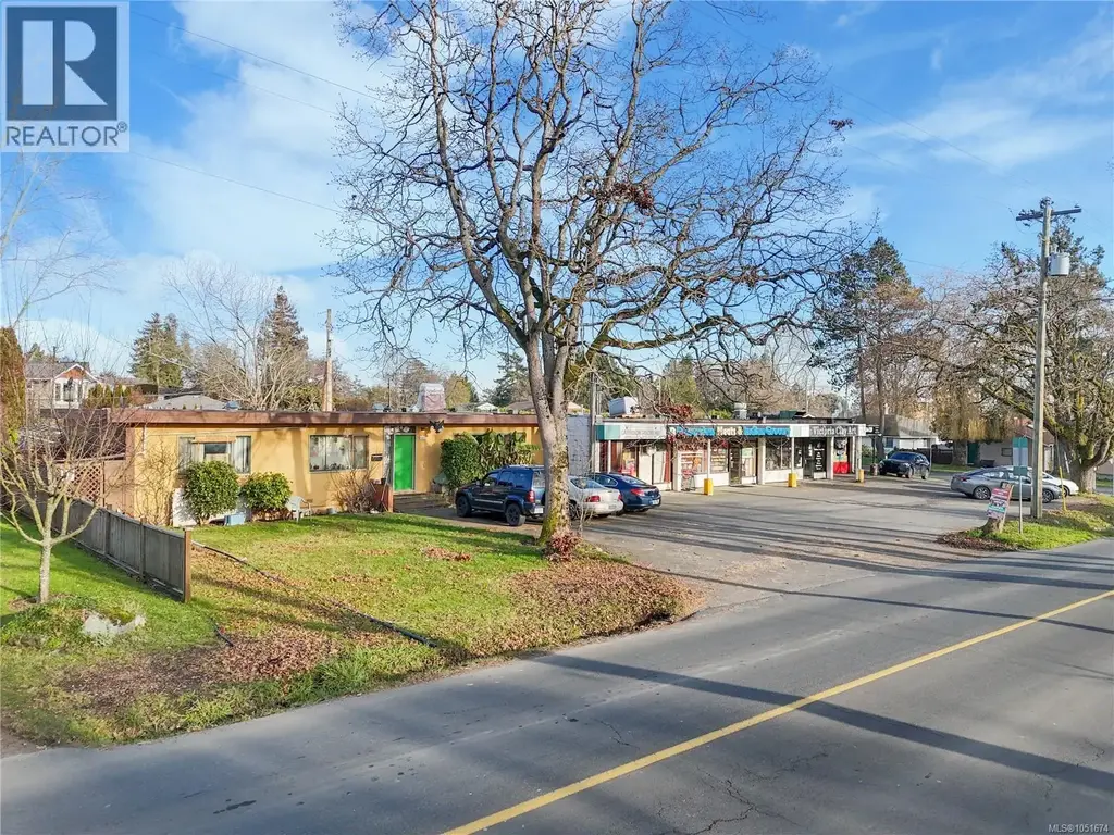 660 Burnside Rd W, Saanich