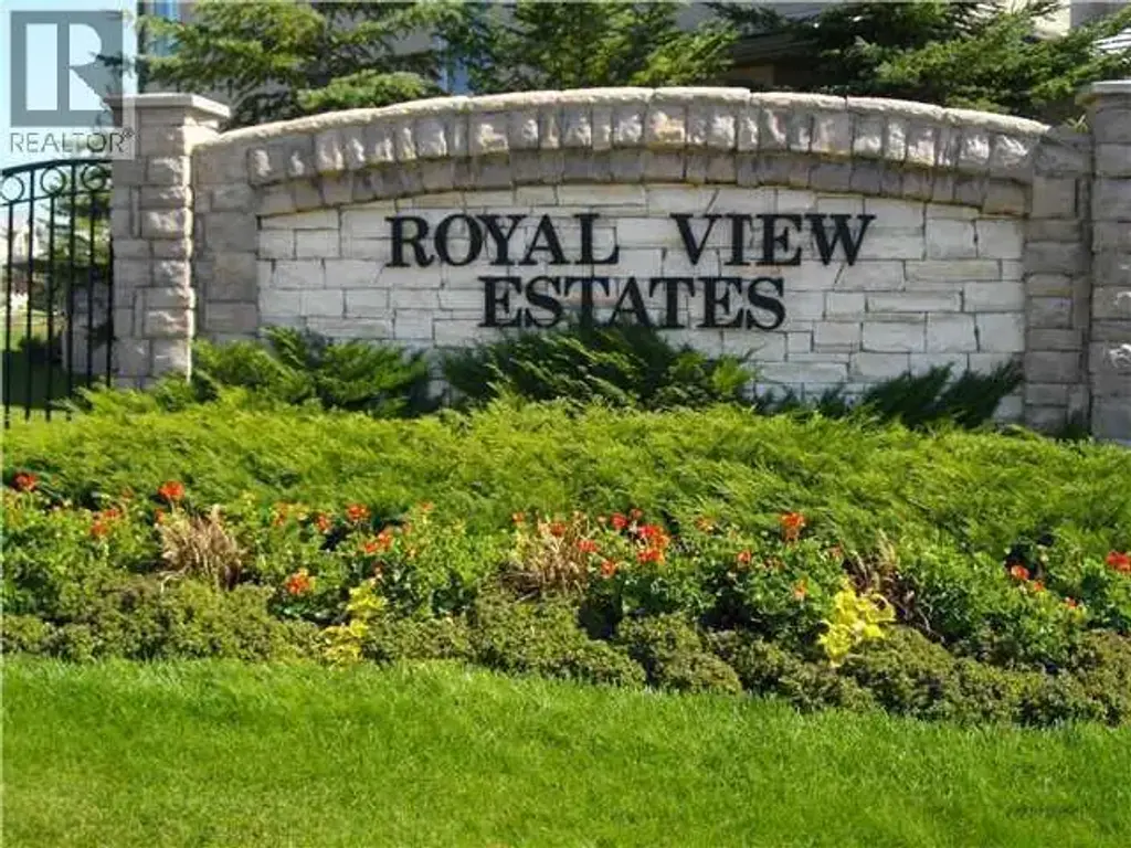 42 Royal Crest Point Nw, Calgary
