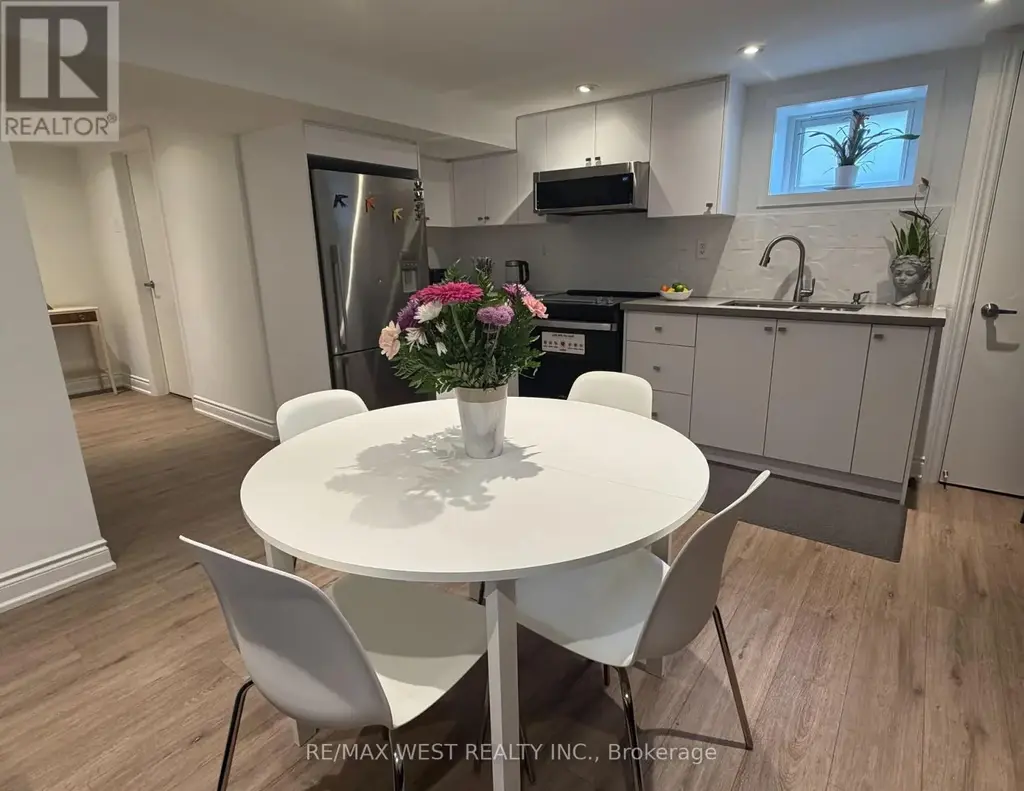 Bsmt - 30 Flamborough Drive, Toronto (Brookhaven-Amesbury)