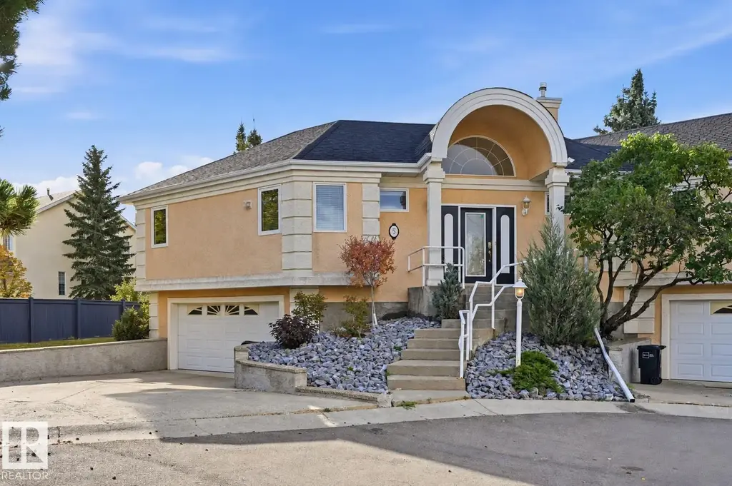#5 11809 9b Av Nw, Edmonton