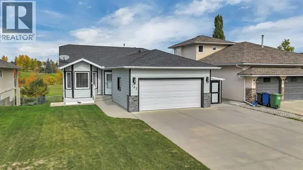 123 Riverview Circle, Cochrane
