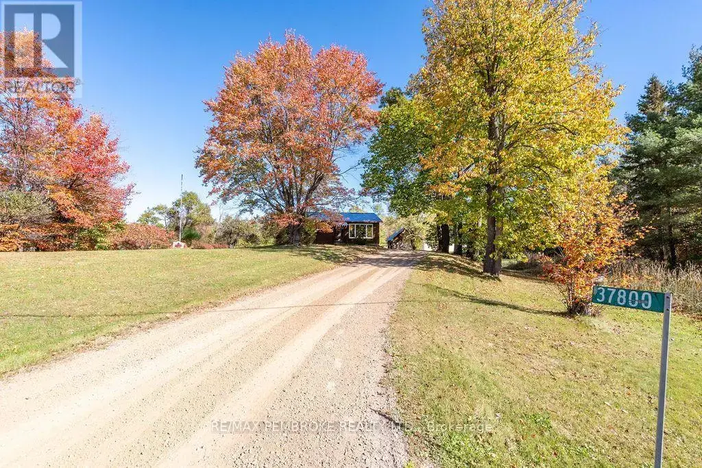37800 41 Highway, North Algona Wilberforce