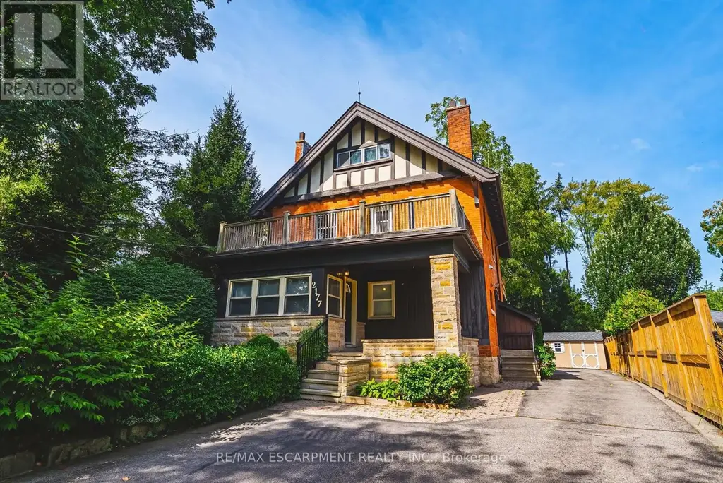 2177 Lakeshore Road, Burlington (Brant)