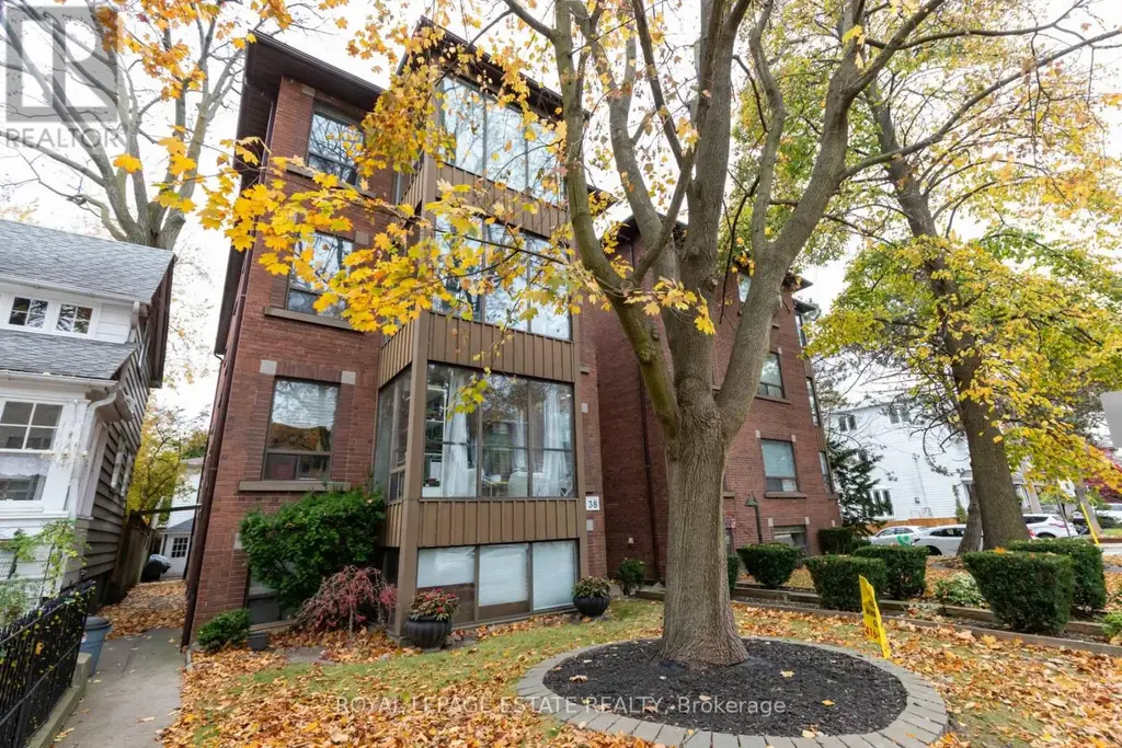 1a - 38 Leuty Avenue, Toronto (The Beaches)