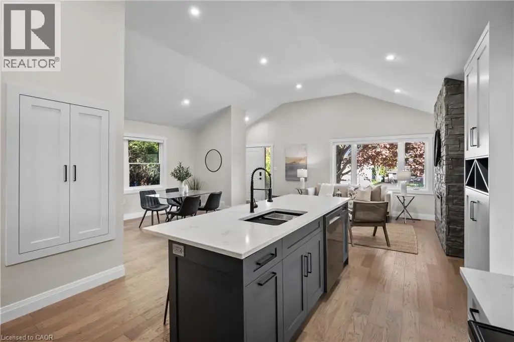 1041 Shepherd's Drive, Burlington