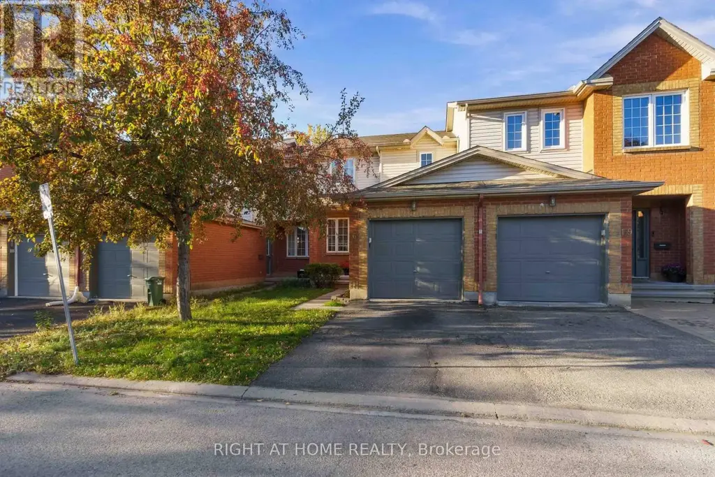 161 Kinross Private, Ottawa