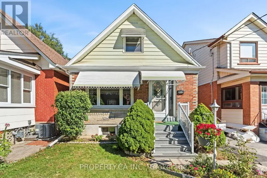 16 Warren Crescent, Toronto (Lambton Baby Point)