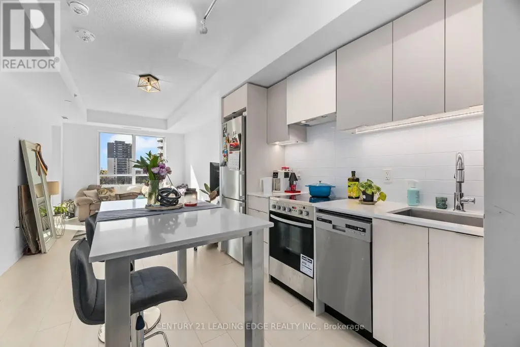 745 - 26 Gibbs Road, Toronto (Islington-City Centre West)