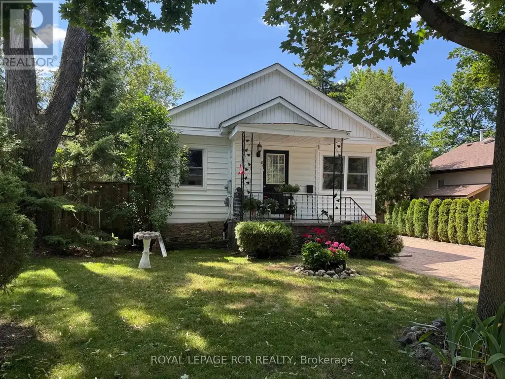 82 Mill Street, Richmond Hill (Mill Pond)