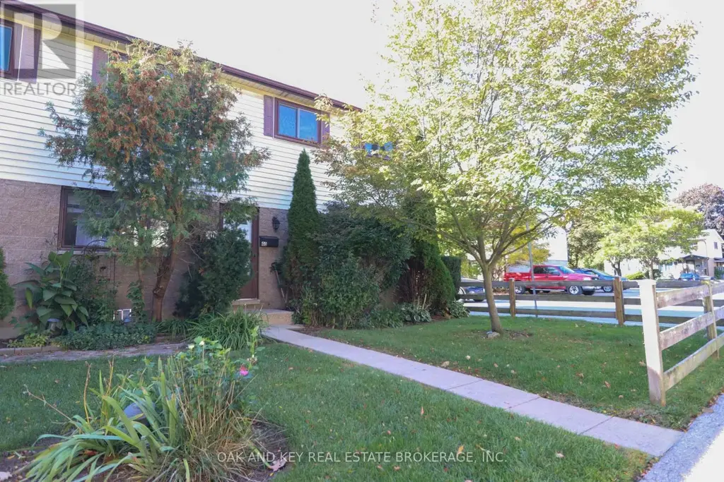 40 - 825 Dundalk Drive, London South (South Q)