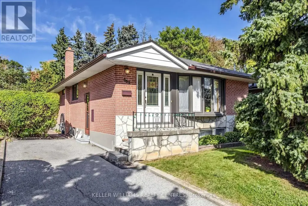 369 Osiris Drive, Richmond Hill (Crosby)