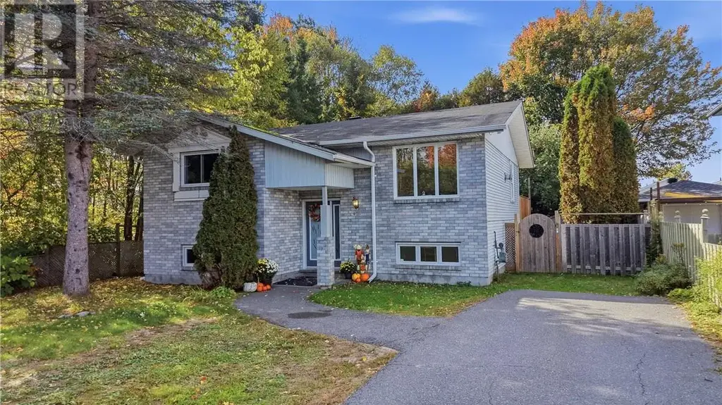 439 Levesque Street, Sturgeon Falls
