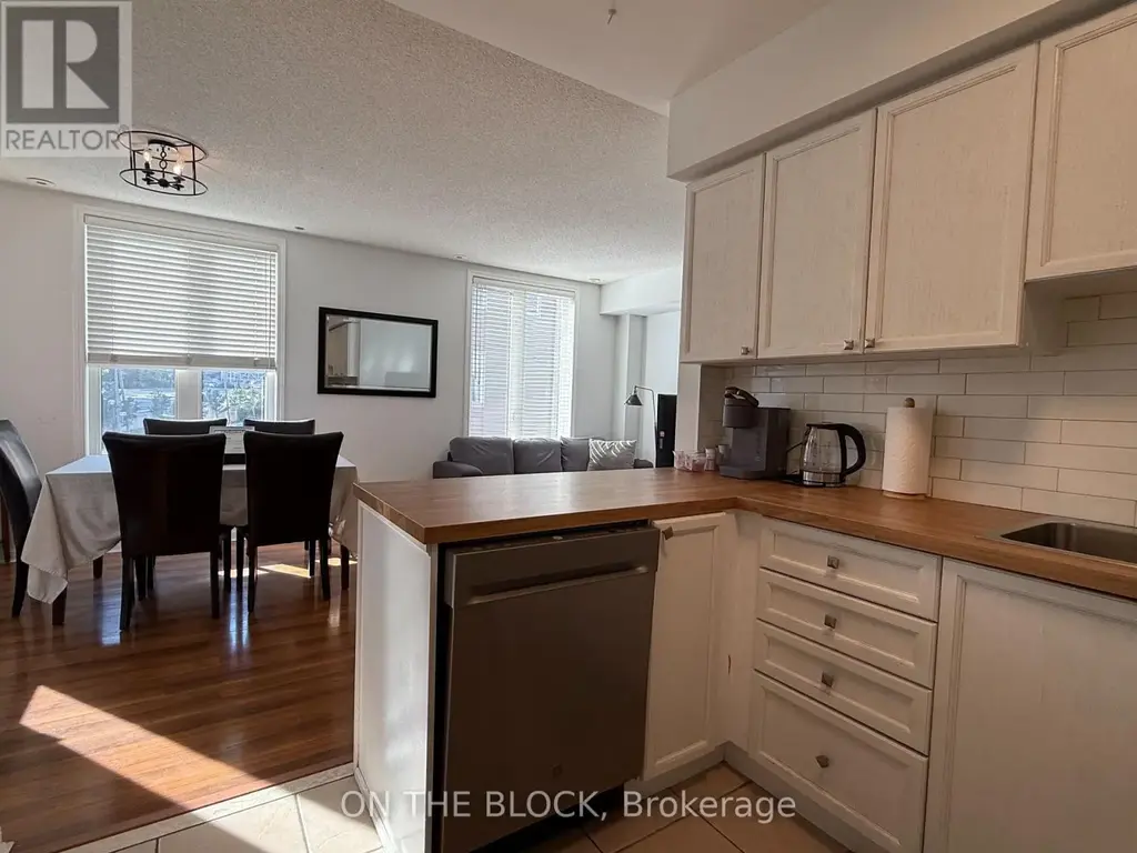 223 - 28 Douro Street, Toronto (Niagara)