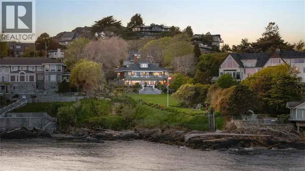 261 King George Terr, Oak Bay