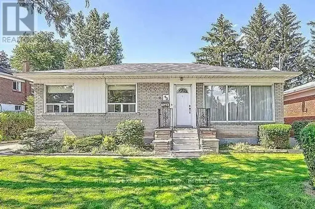 (lower Level) - 43 Boothbay Crescent, Newmarket (Central Newmarket)
