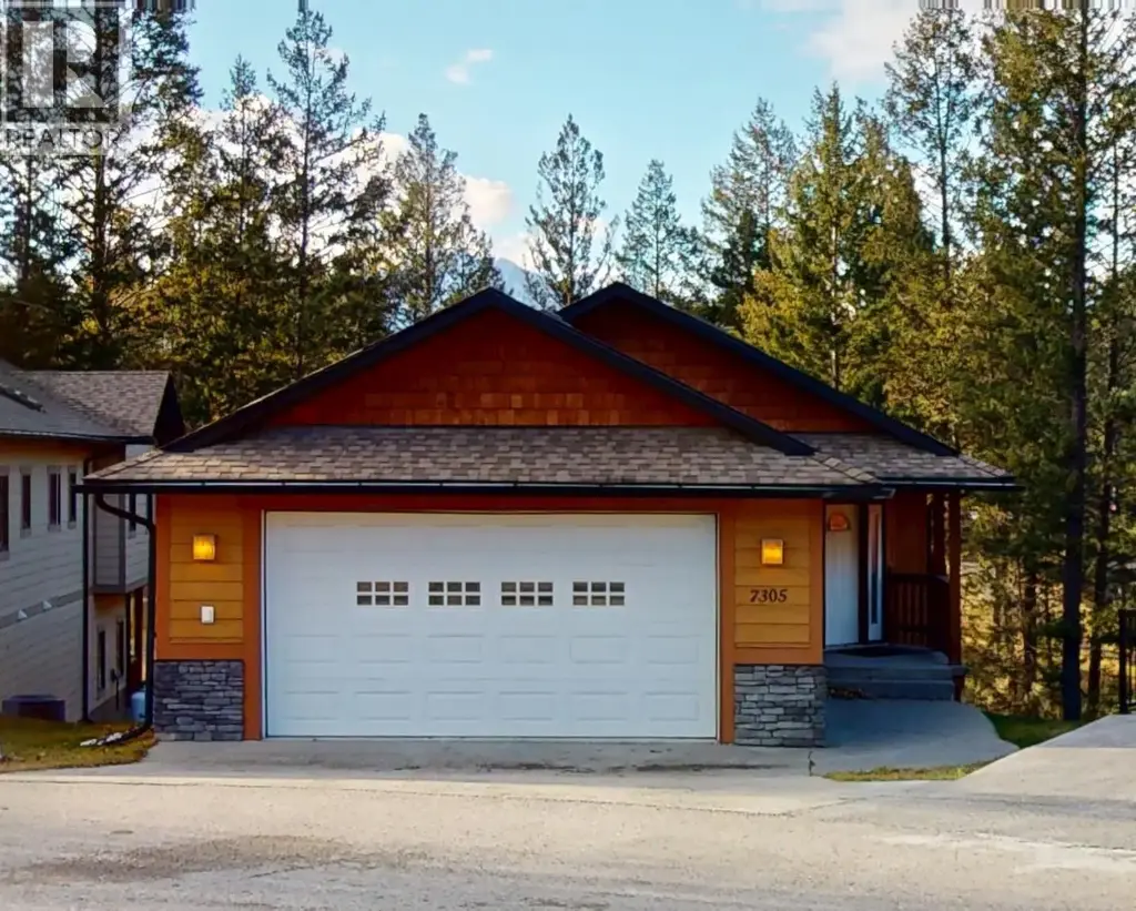 7305 Copperhorn Drive, Radium Hot Springs