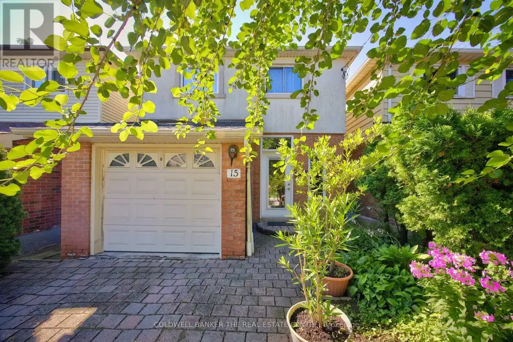 15 Craiglee Drive, Toronto (Birchcliffe-Cliffside)