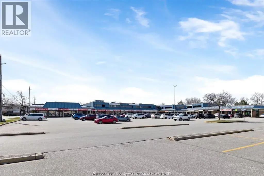 7633 Tecumseh Road East, Windsor
