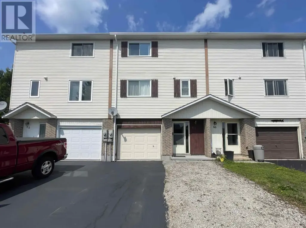 68 Farquhar Pl, Elliot Lake