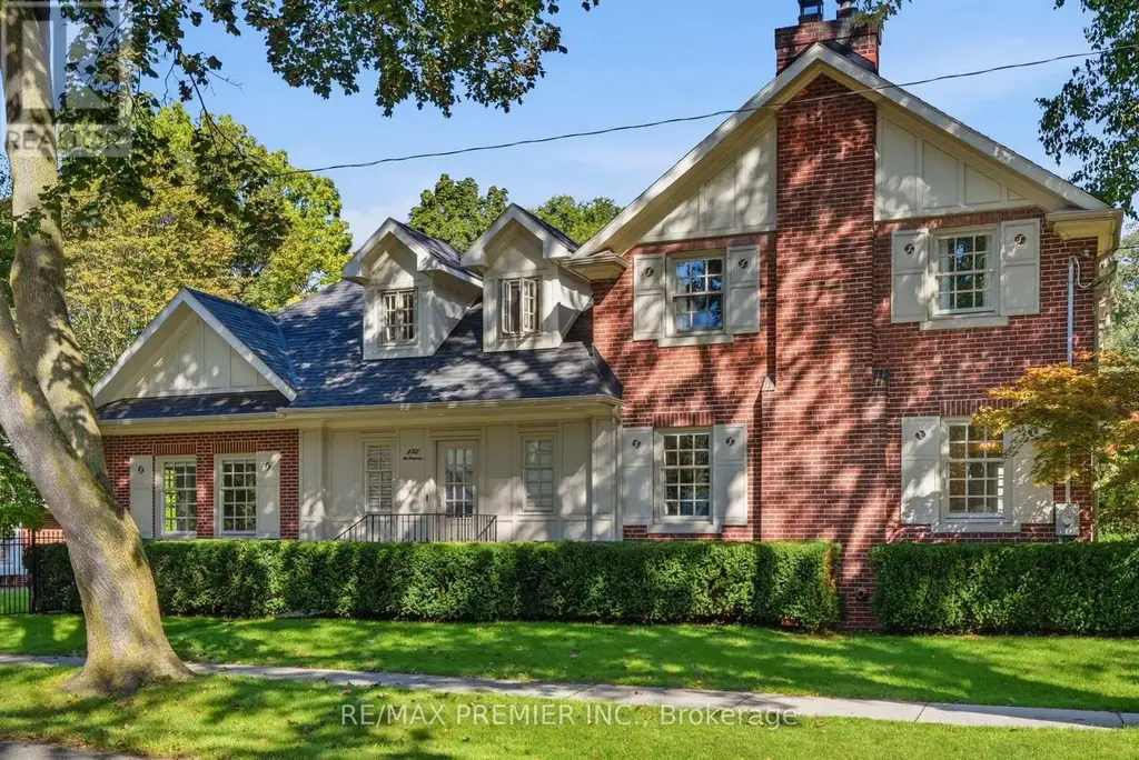 132 The Kingsway, Toronto (Kingsway South)