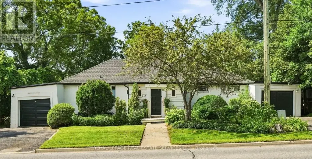 372 Trafalgar Road, Oakville (OO Old Oakville)