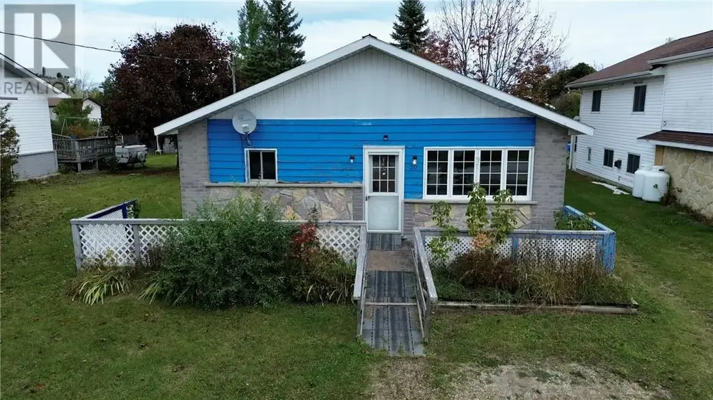 20 Cockburn Street, Little Current