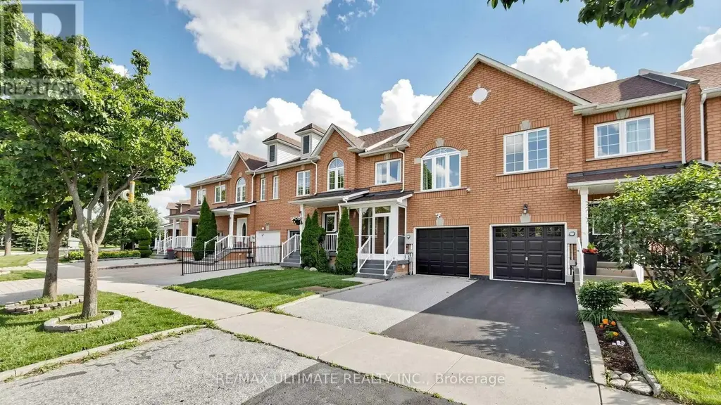 131 Foxchase Avenue, Vaughan (East Woodbridge)