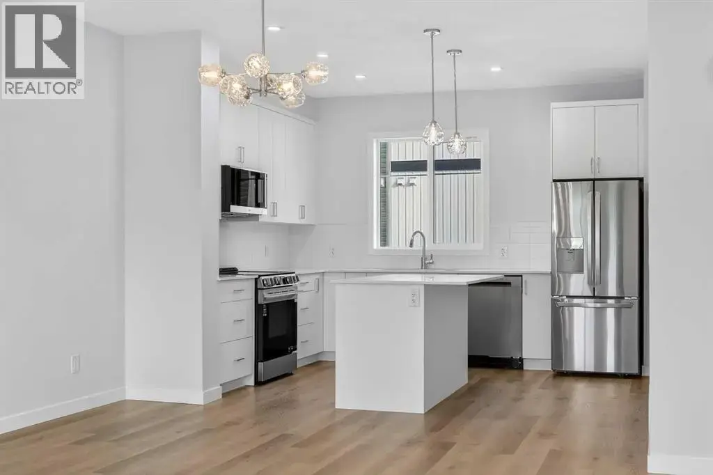 30 Creekside Avenue Sw, Calgary