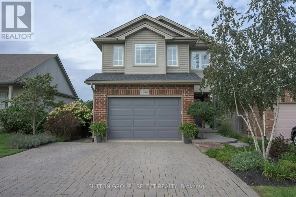 1706 Bayswater Crescent, London North (North E)