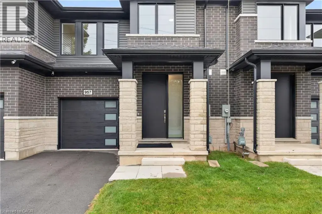 957 Clare Avenue, Welland