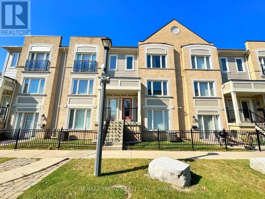 136 - 60 Fairwood Circle, Brampton (Sandringham-Wellington)