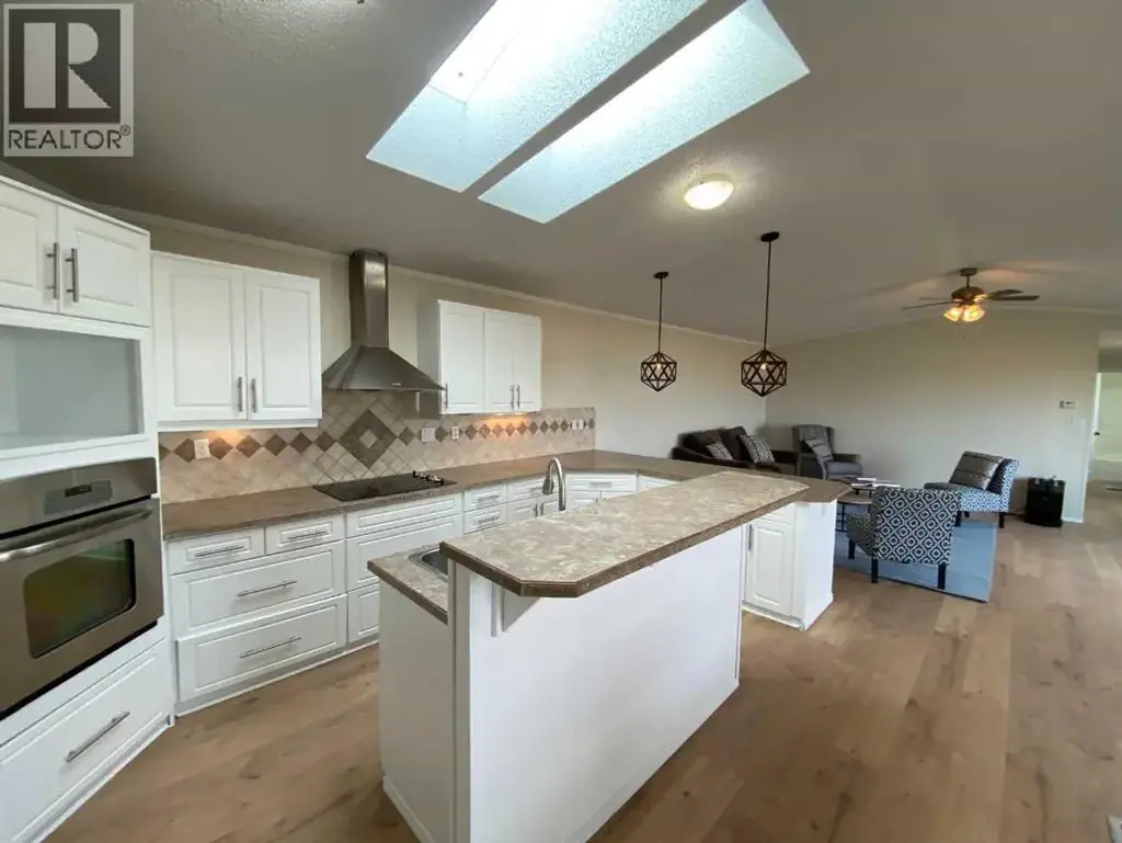 127 Meadowplace Drive E, Brooks