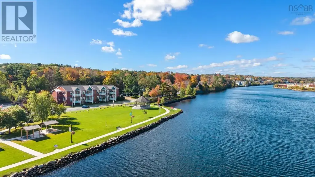 307 215 King Street, Bridgewater