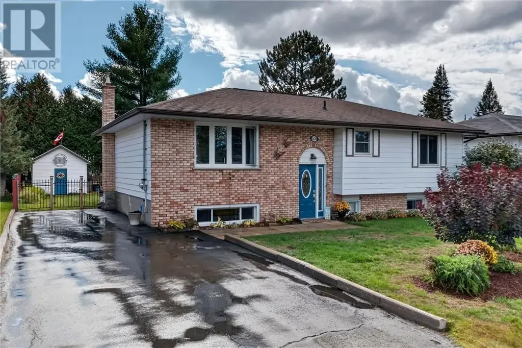 1699 Harry Street, Val Caron