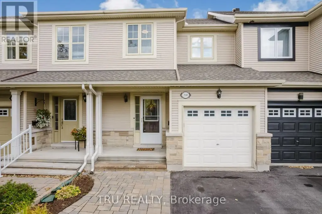 200 Trail Side Circle, Ottawa