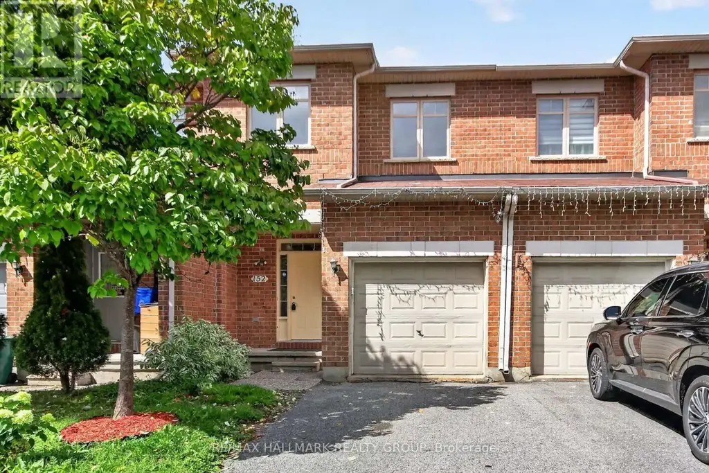 152 Calaveras Avenue, Ottawa