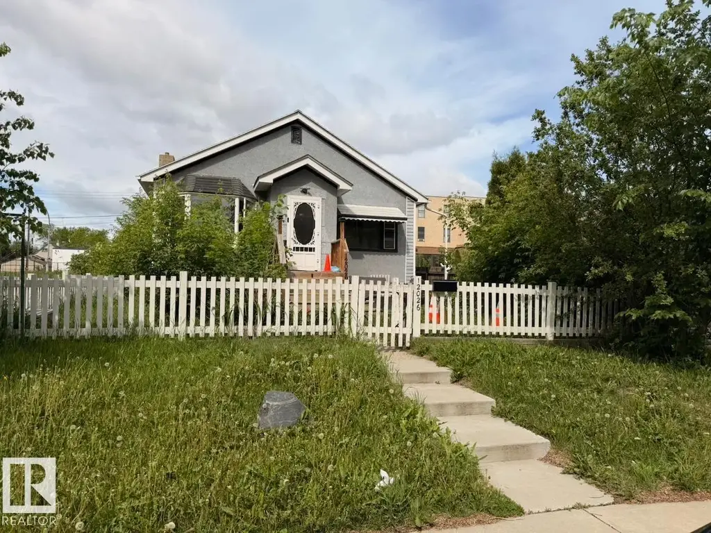 12026 77 St Nw, Edmonton