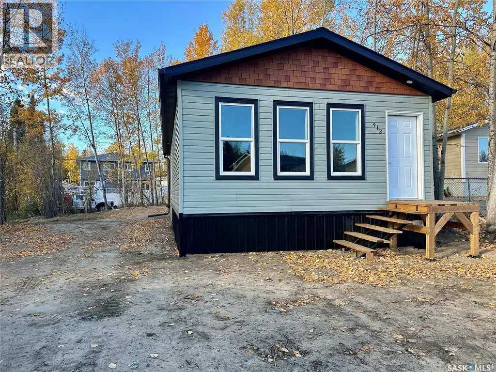 912 Quandt Crescent, La Ronge