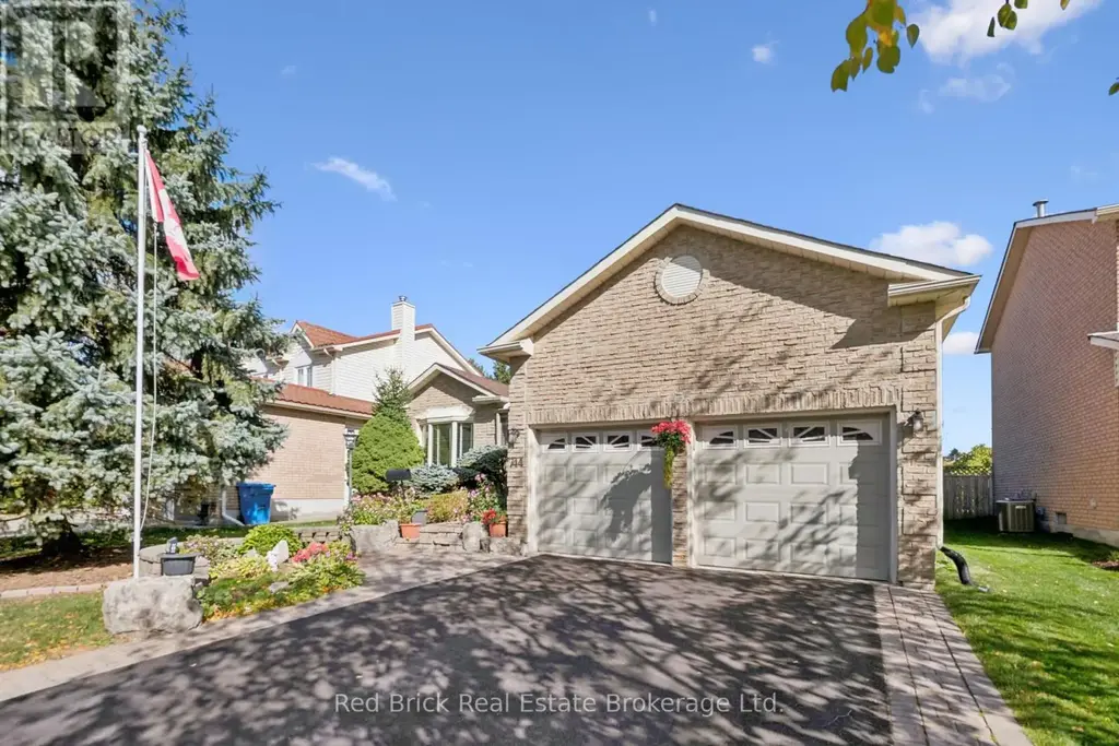744 Woodhill Drive, Centre Wellington (Fergus)