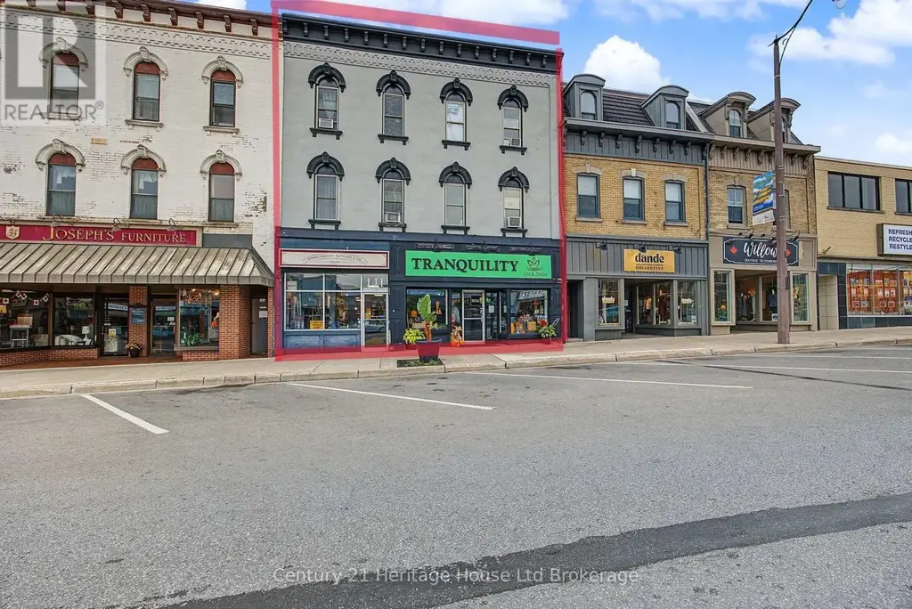 141-143 Broadway Street, Tillsonburg