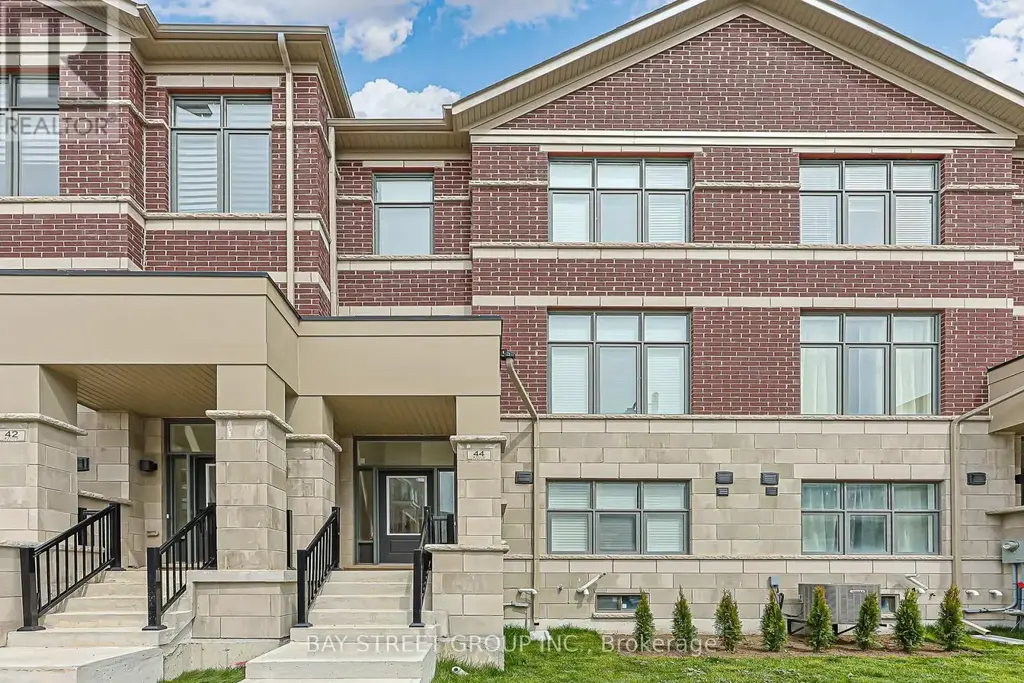 44 Seine Lane, Richmond Hill