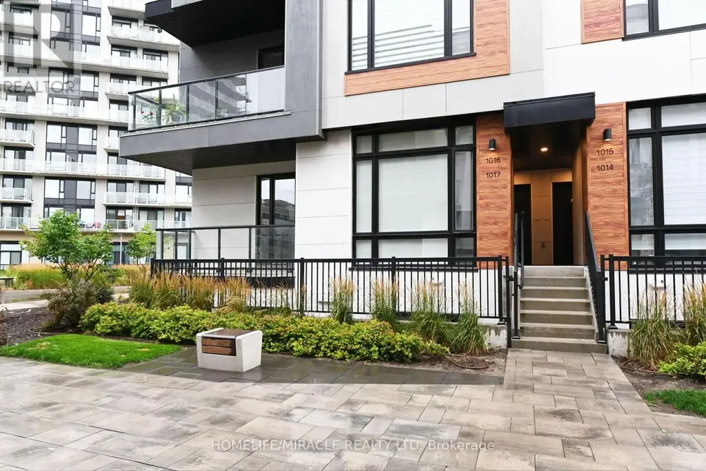 1017 - 14 David Eyer Road, Richmond Hill