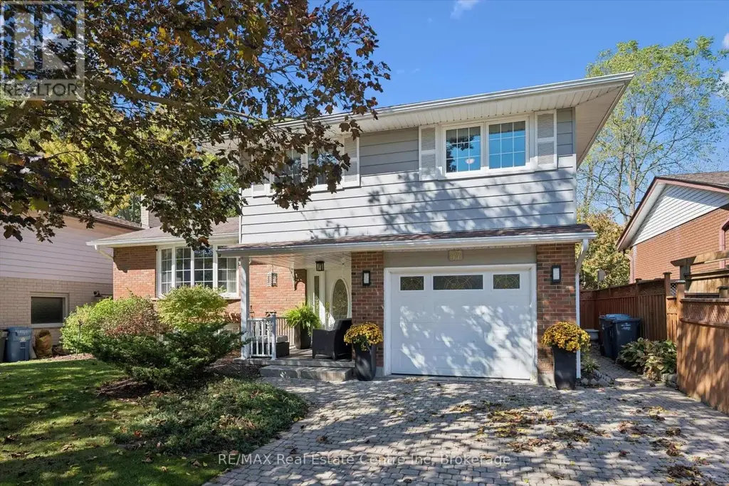 47 Lambert Crescent, Guelph (Dovercliffe Park/Old University)