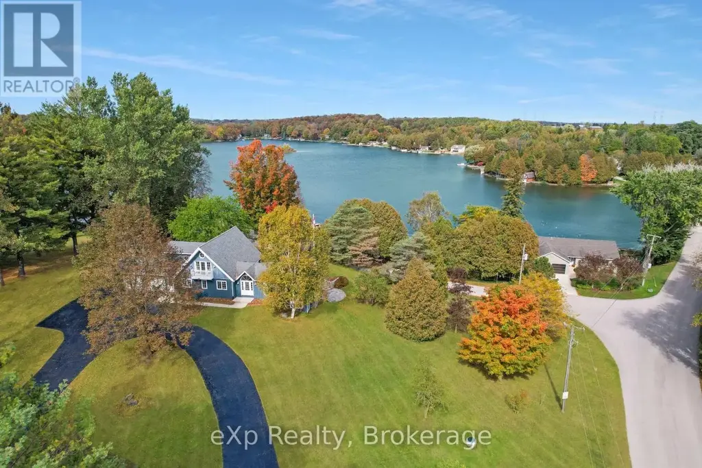 220 Lake Rosalind Road 2a, Brockton