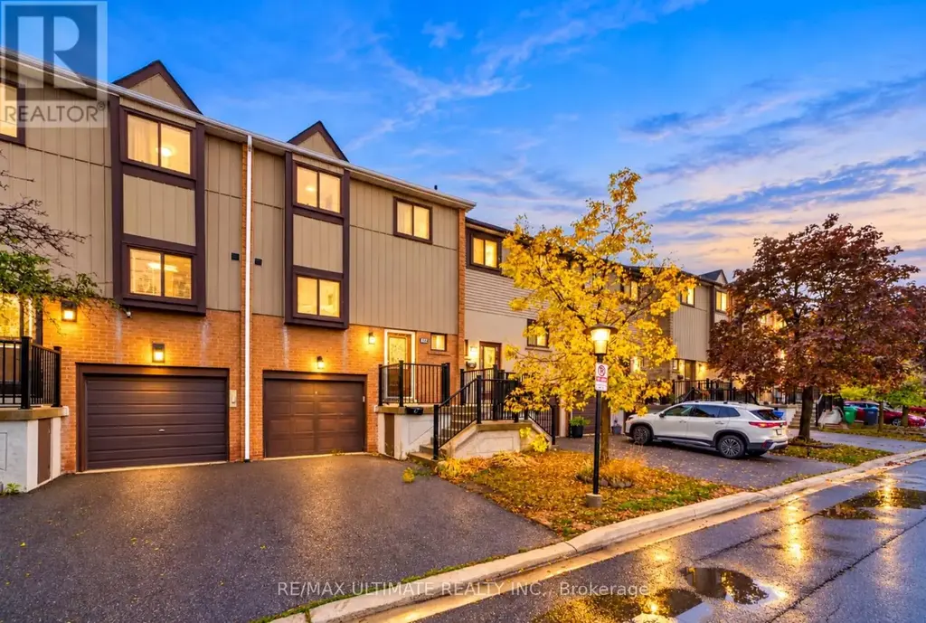 122 Moregate Crescent, Brampton (Central Park)