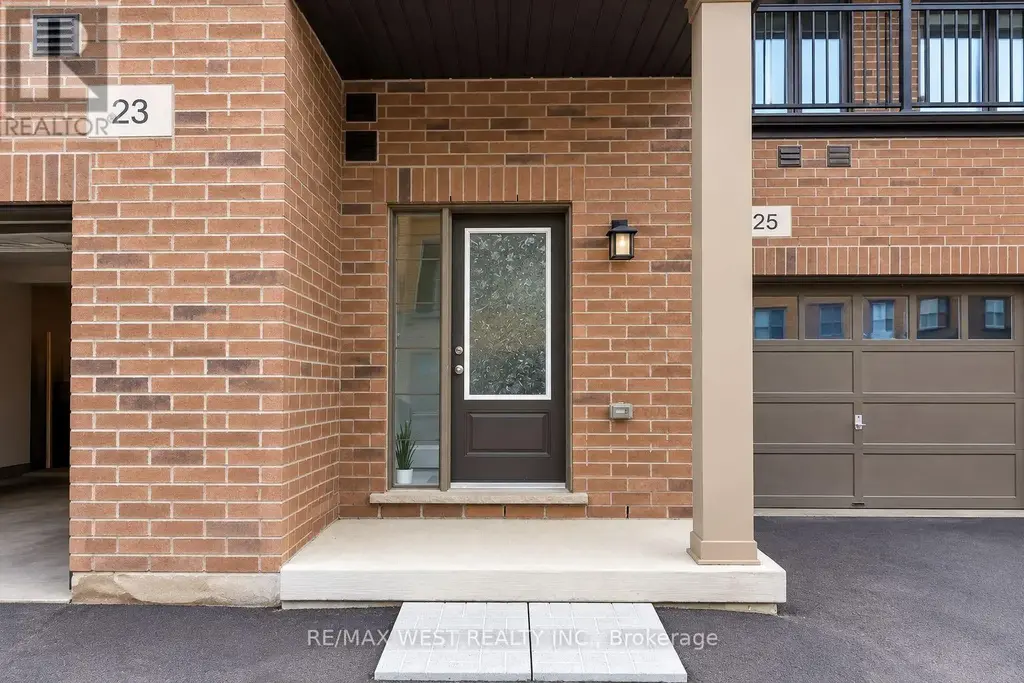 23 Lipscott Drive, Caledon