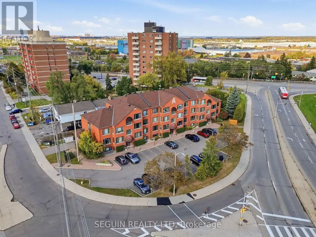 302 - 1974 St Laurent Boulevard, Ottawa