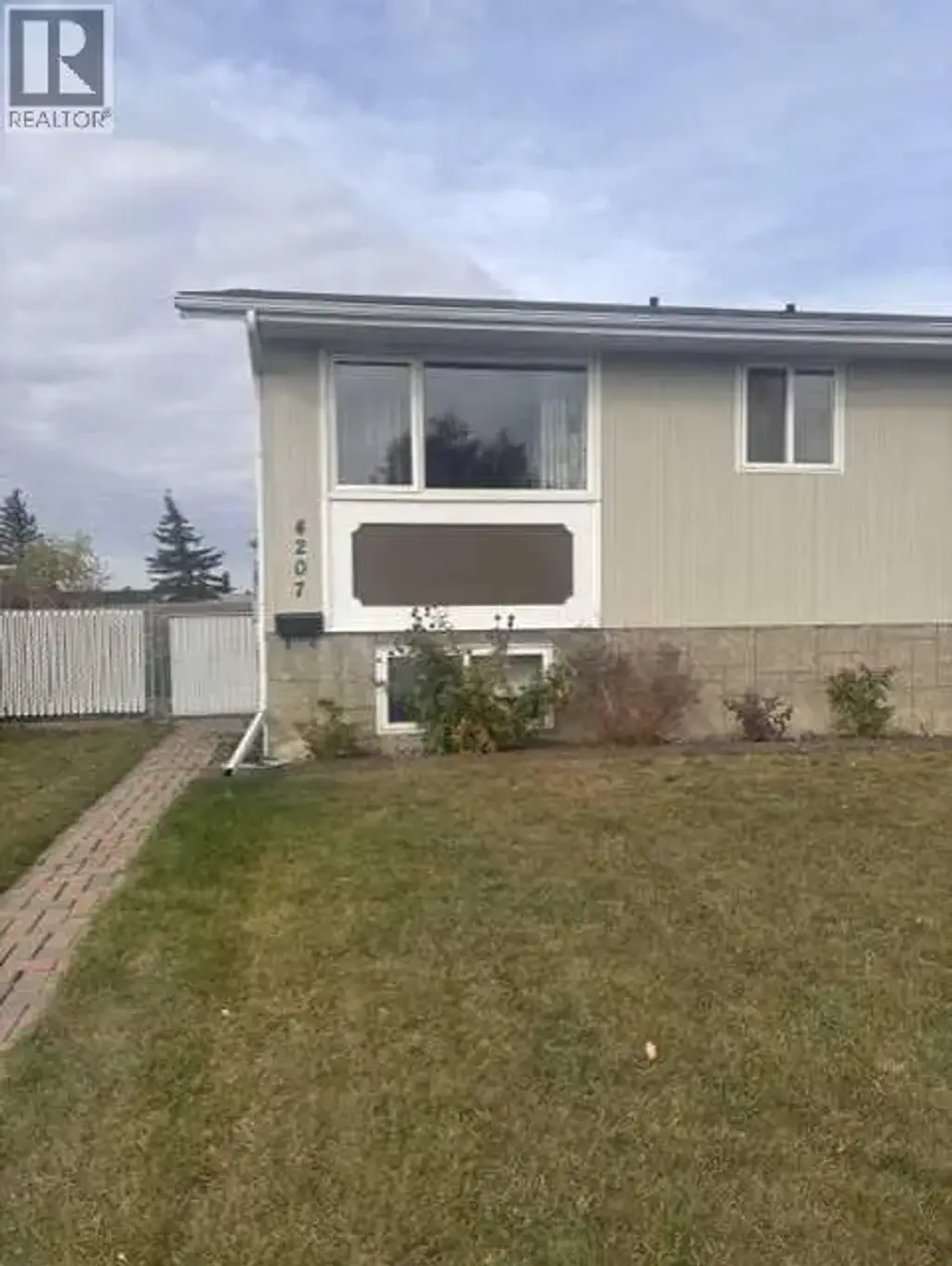 4207 54 Avenue, Innisfail